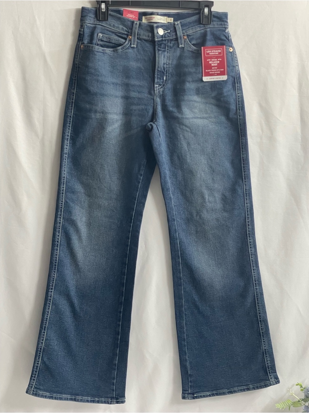 Levi Strauss Signature Women's Relaxed Boot Mid-Rise Jeans - Size 4  W27